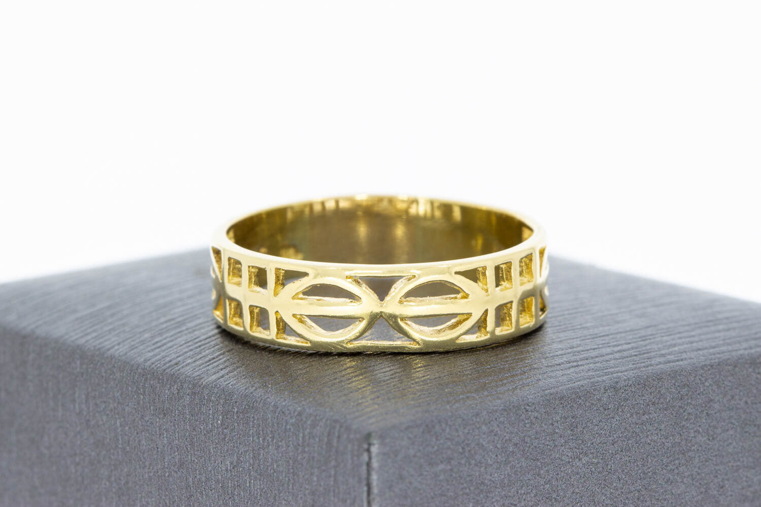 Fantasy Band Ring 14 Karat Gold 20 7 mm