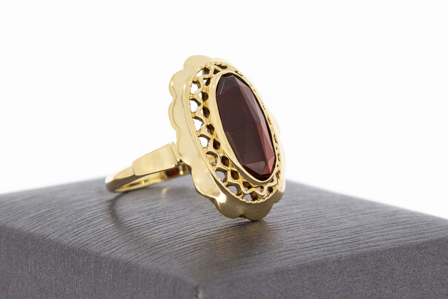 Vintage Granat Ring 14 Karat Gold - 18,5 mm