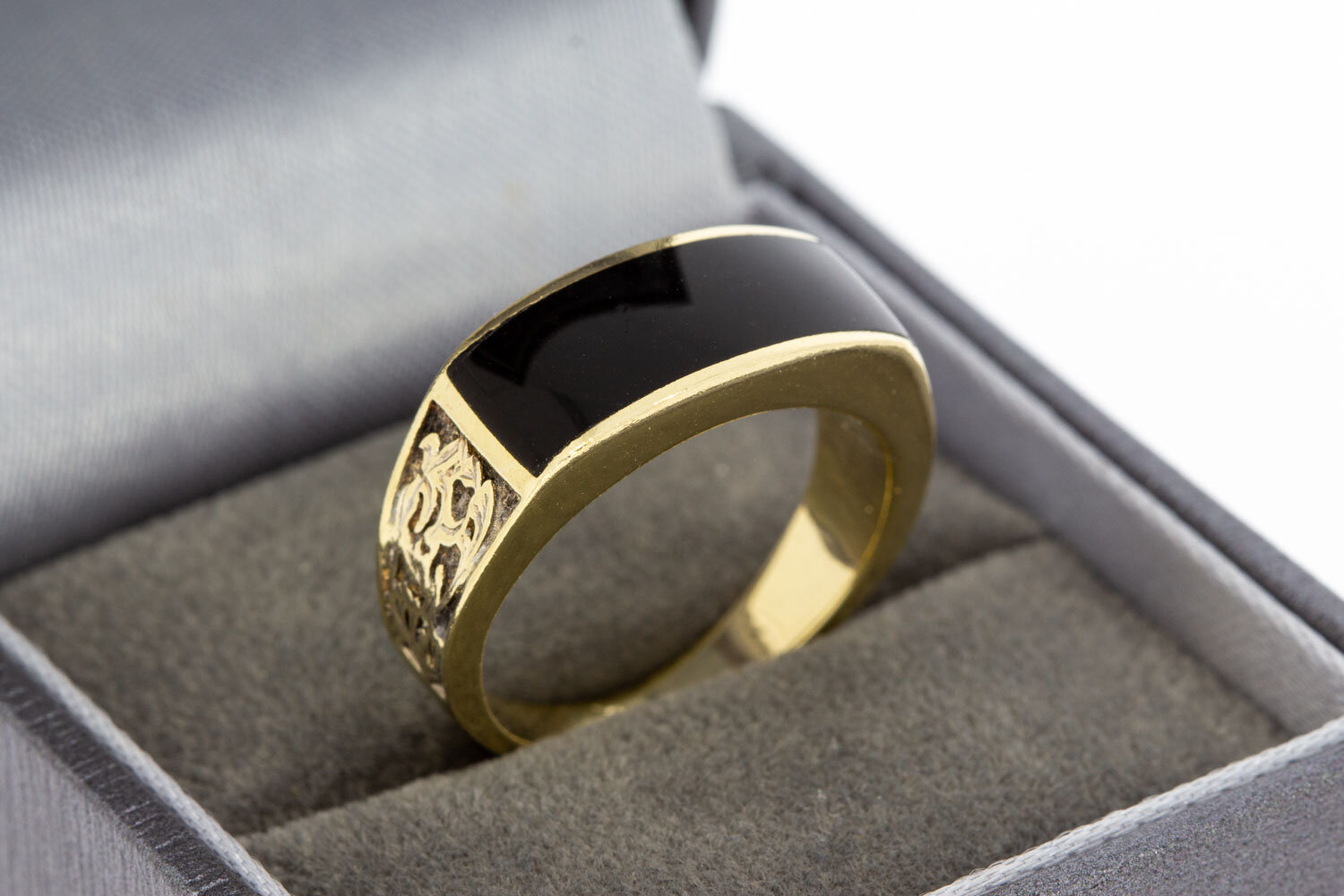 14 Karat Gold Onyx Pink Ring - 17,9 mm