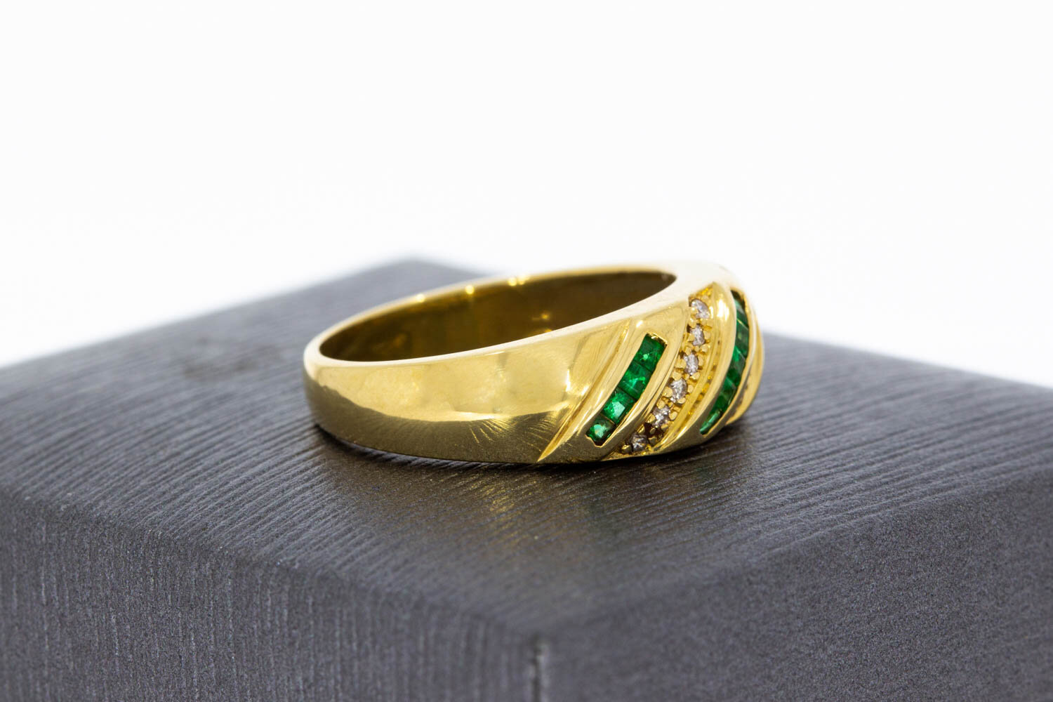 18 Karat Gold Smaragd Ring mit Diamant - 16,8 mm