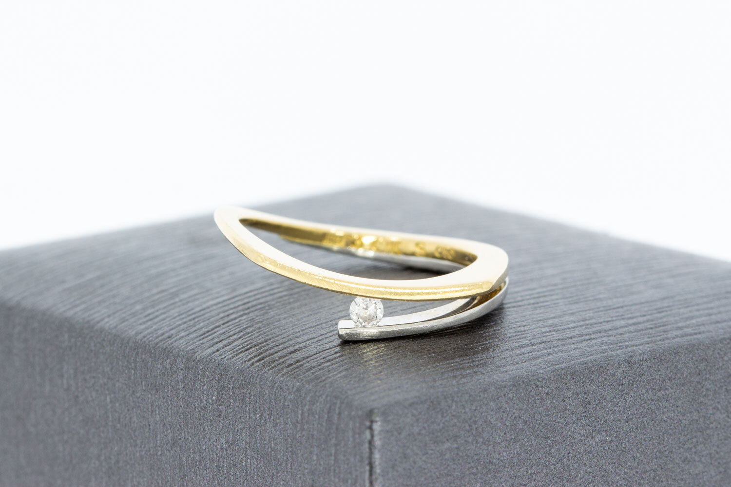 Geschwungene Ring 18 Karat Gold mit Diamant - 15,8 mm