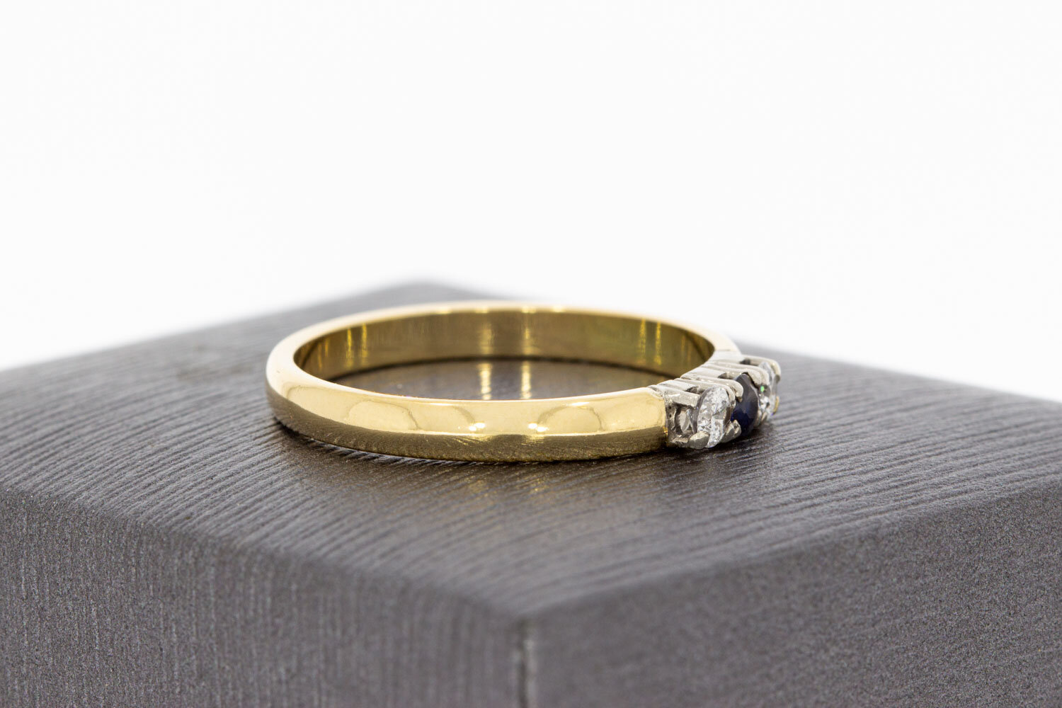 Entourage Saphir Ring 14 Karat Gold - 19,8 mm