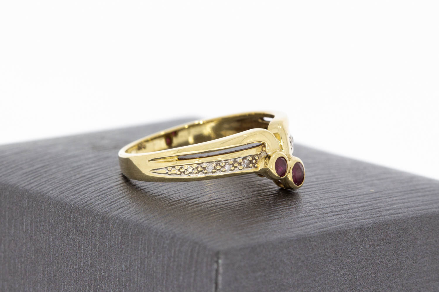 14 Karat Gold Entourage Ring  mit Rubin und Diamant - 17,4 mm