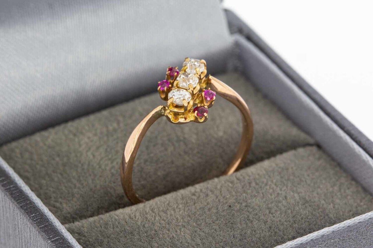 750 Gold geschwungene Ring mit Diamant und Rubin - 17,1 mm
