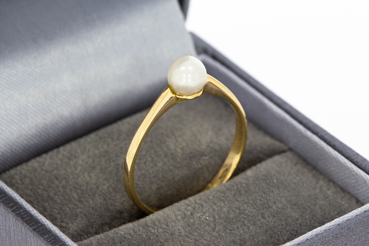 18 Karat Goldene Perlenring - 18,1 mm
