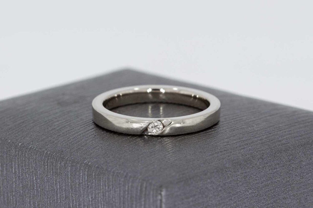 18 Karat Weißgold Ring mit Diamant - 16,1 mm