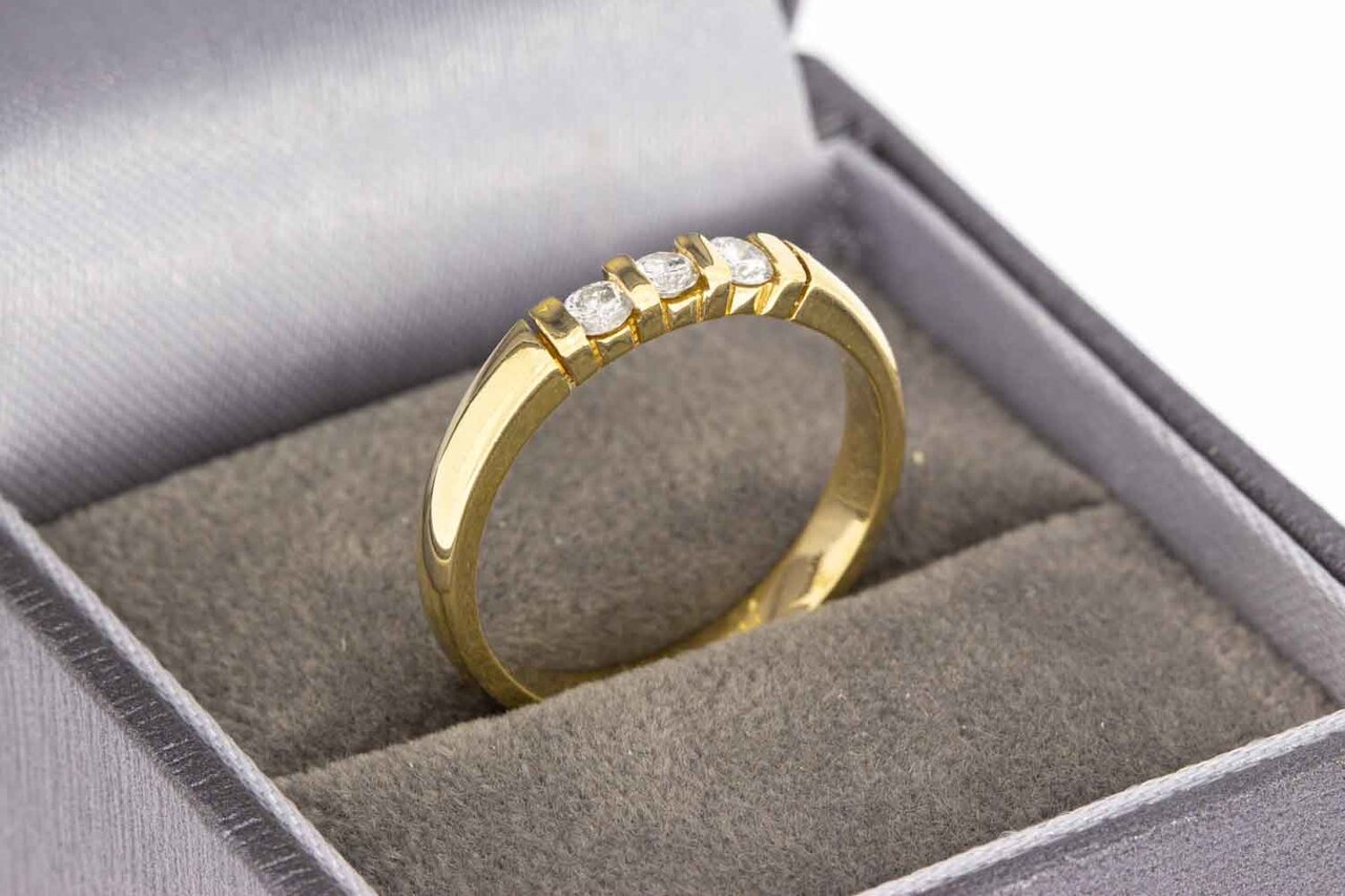 14 Karat Goldene Ring mit Diamant - 17,5 mm