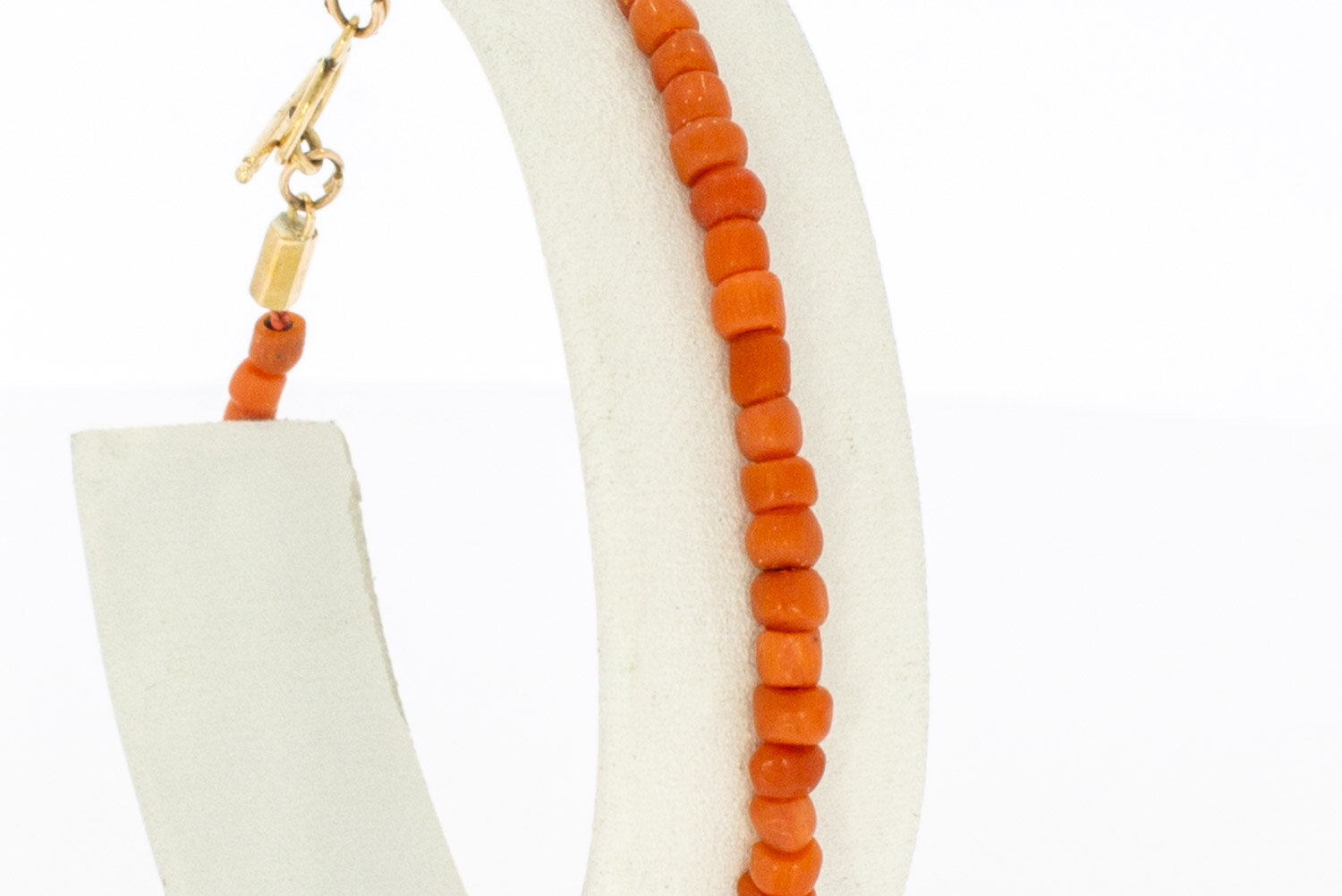 Rotes Korallenarmband 14 Karat Gold