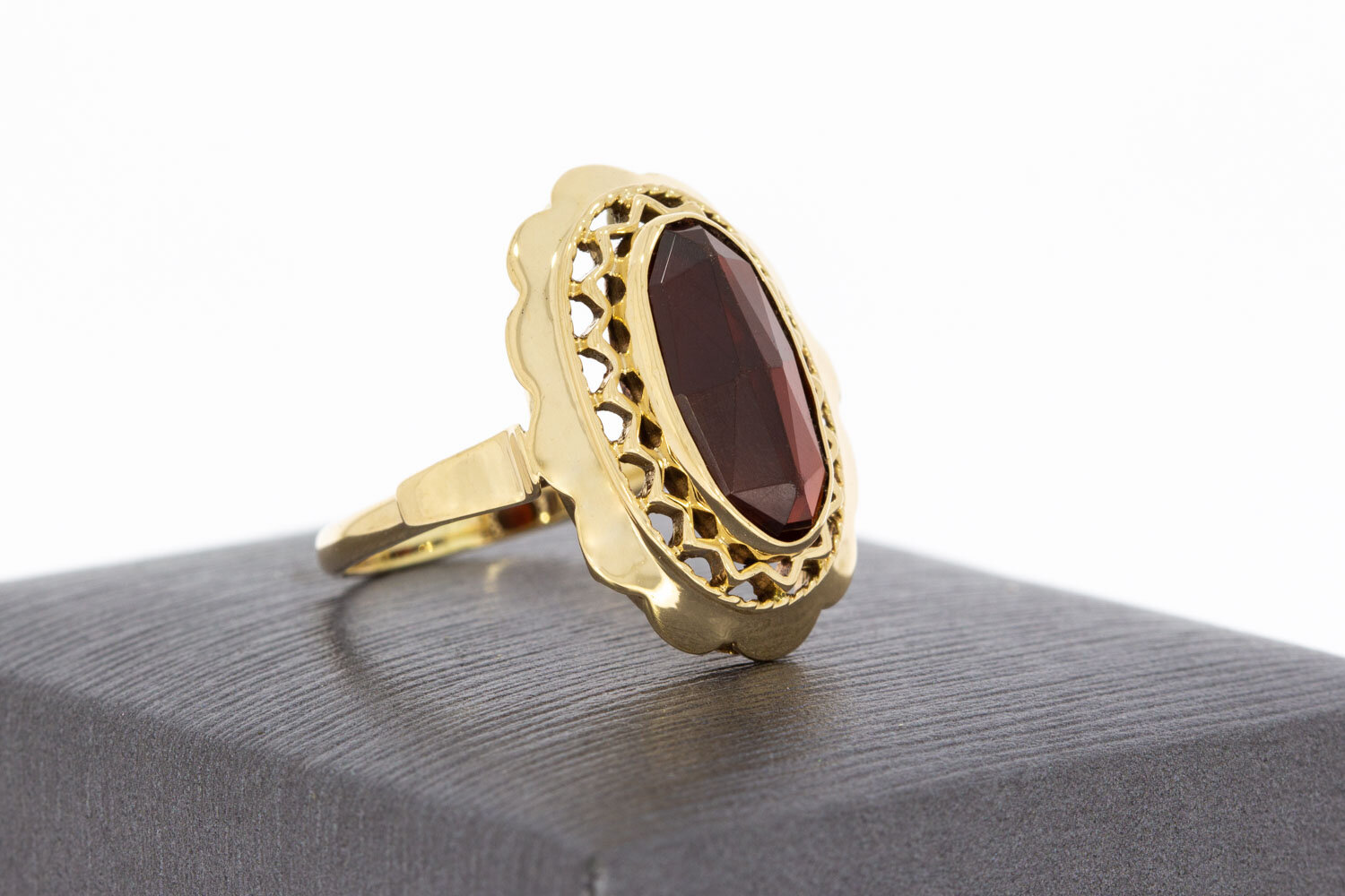 Vintage Granat Goldring 14 Karat - 18,5 mm
