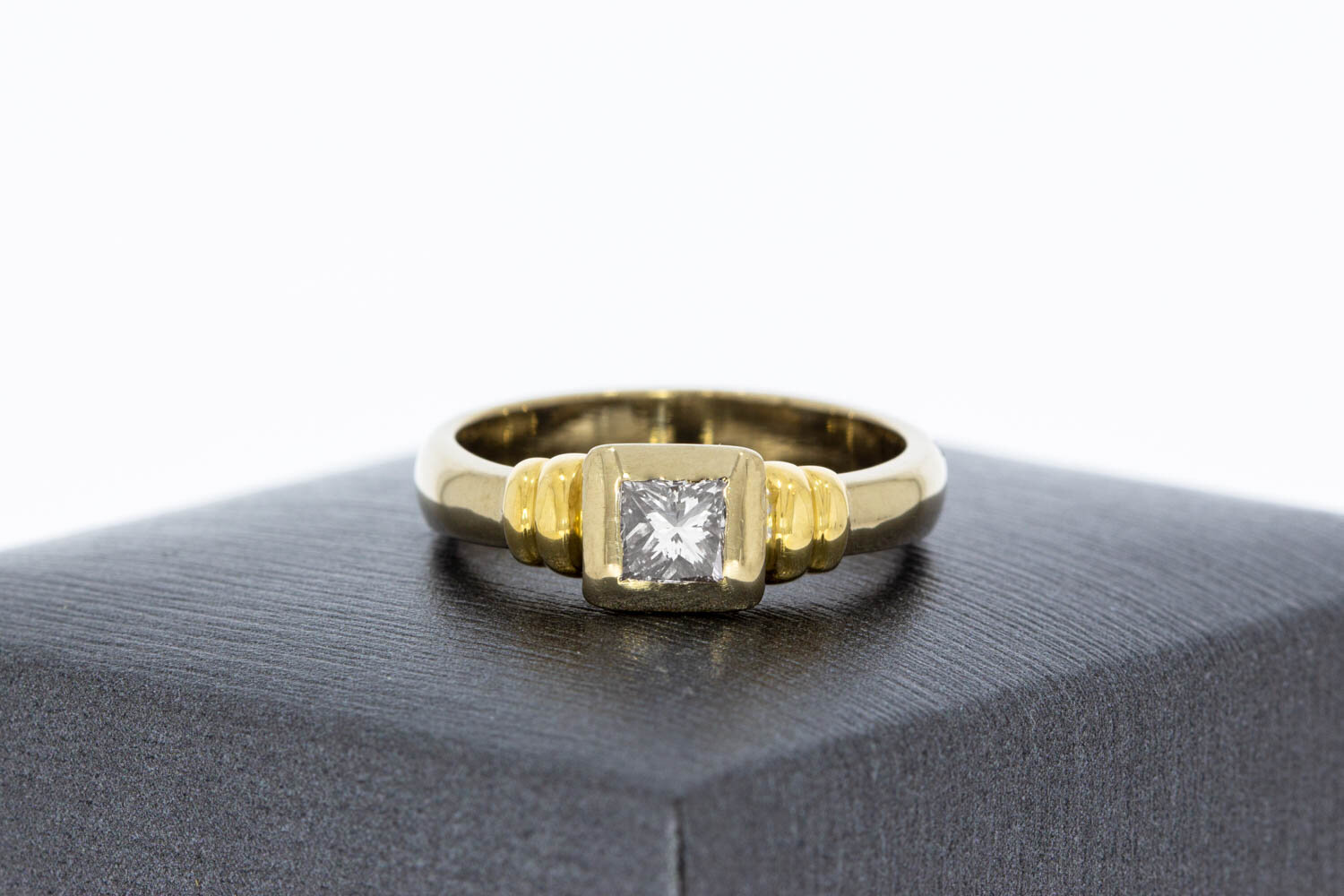 750 Gold Solitär Diamantring - 16,9 mm
