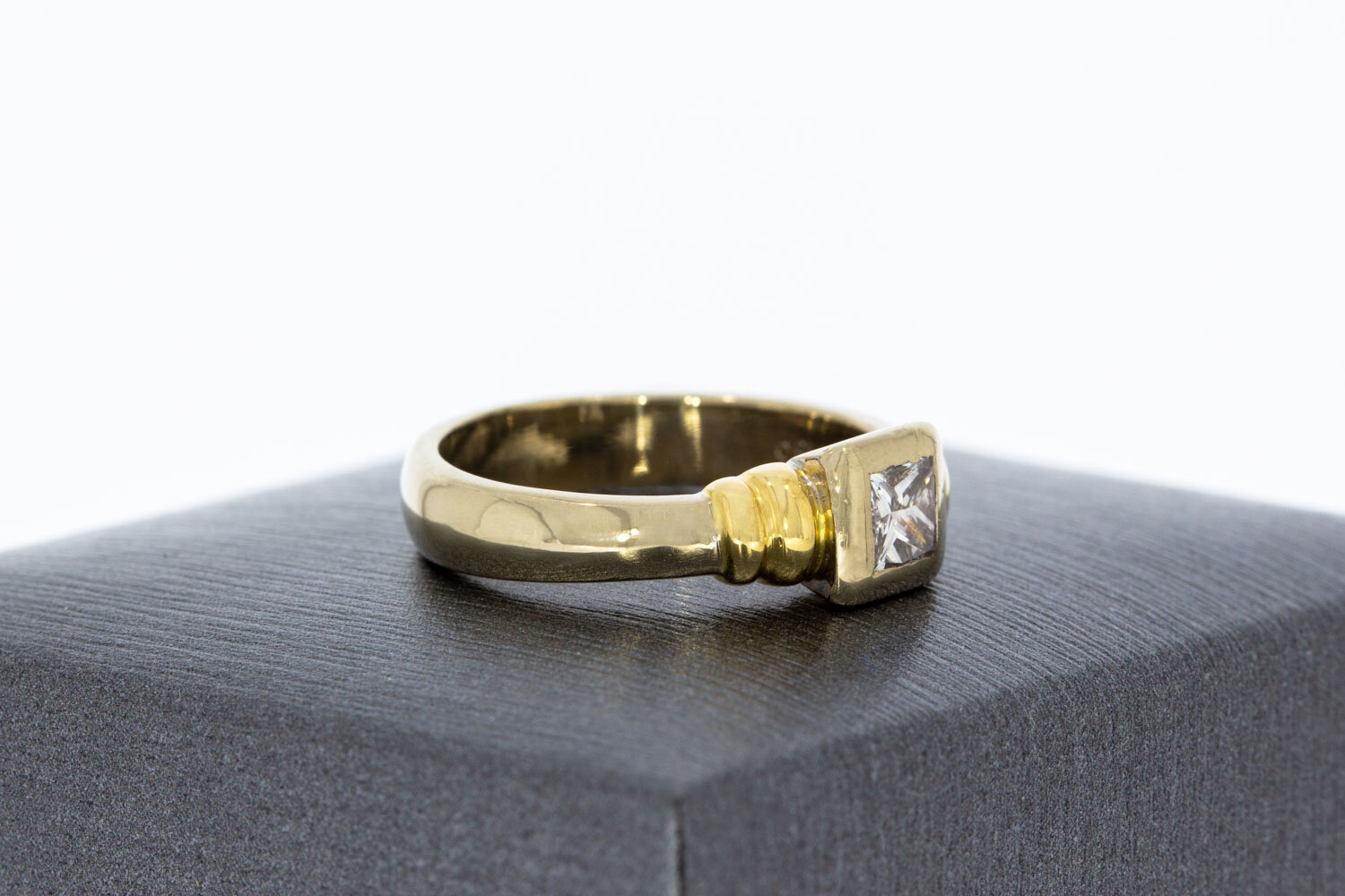 750 Gold Solitär Diamantring - 16,9 mm