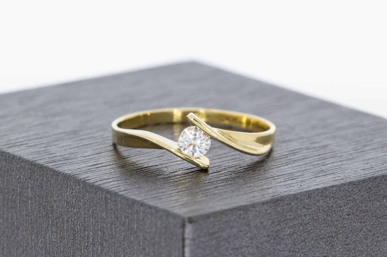 14 Karat Goldring mit Zirkonia- 17 mm