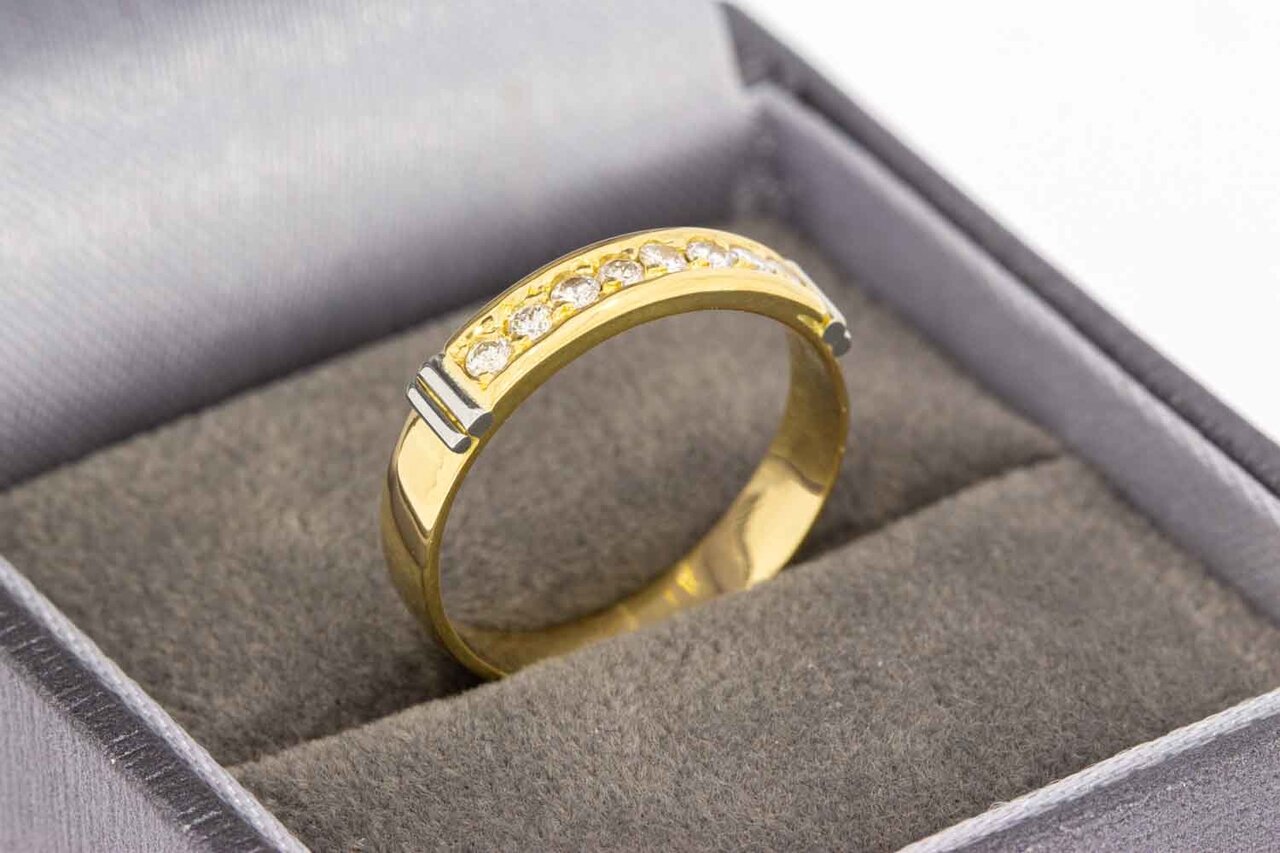18 Karat Goldring mit Diamant - 16,9 mm