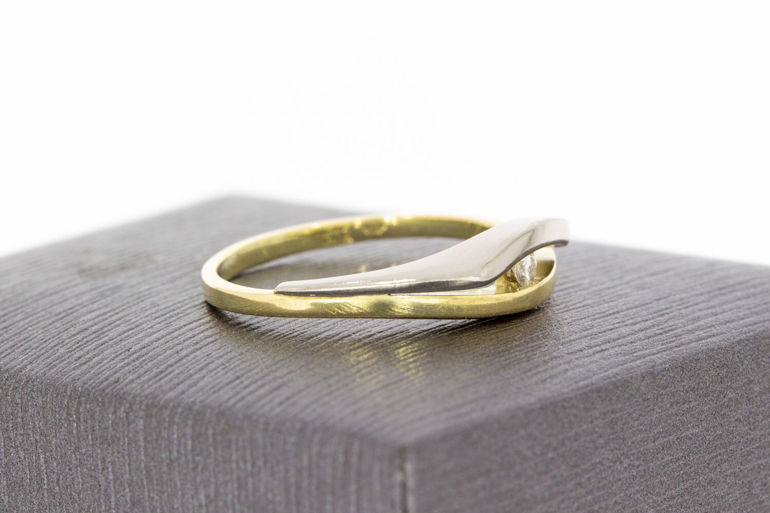 14 Karat Gold Ring mit Diamant - 17,7 mm