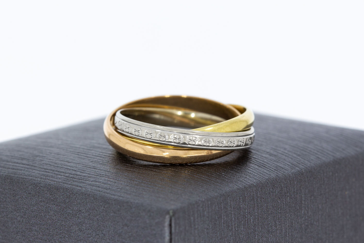 18 Karat tricolor Crossover Goldring - 16,9