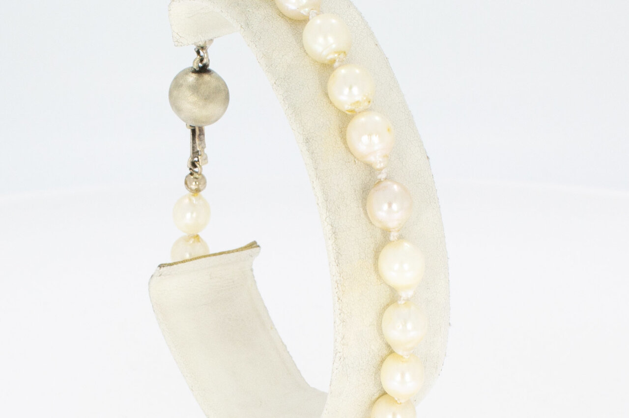 Perlenarmband mit Weißgoldverschluss