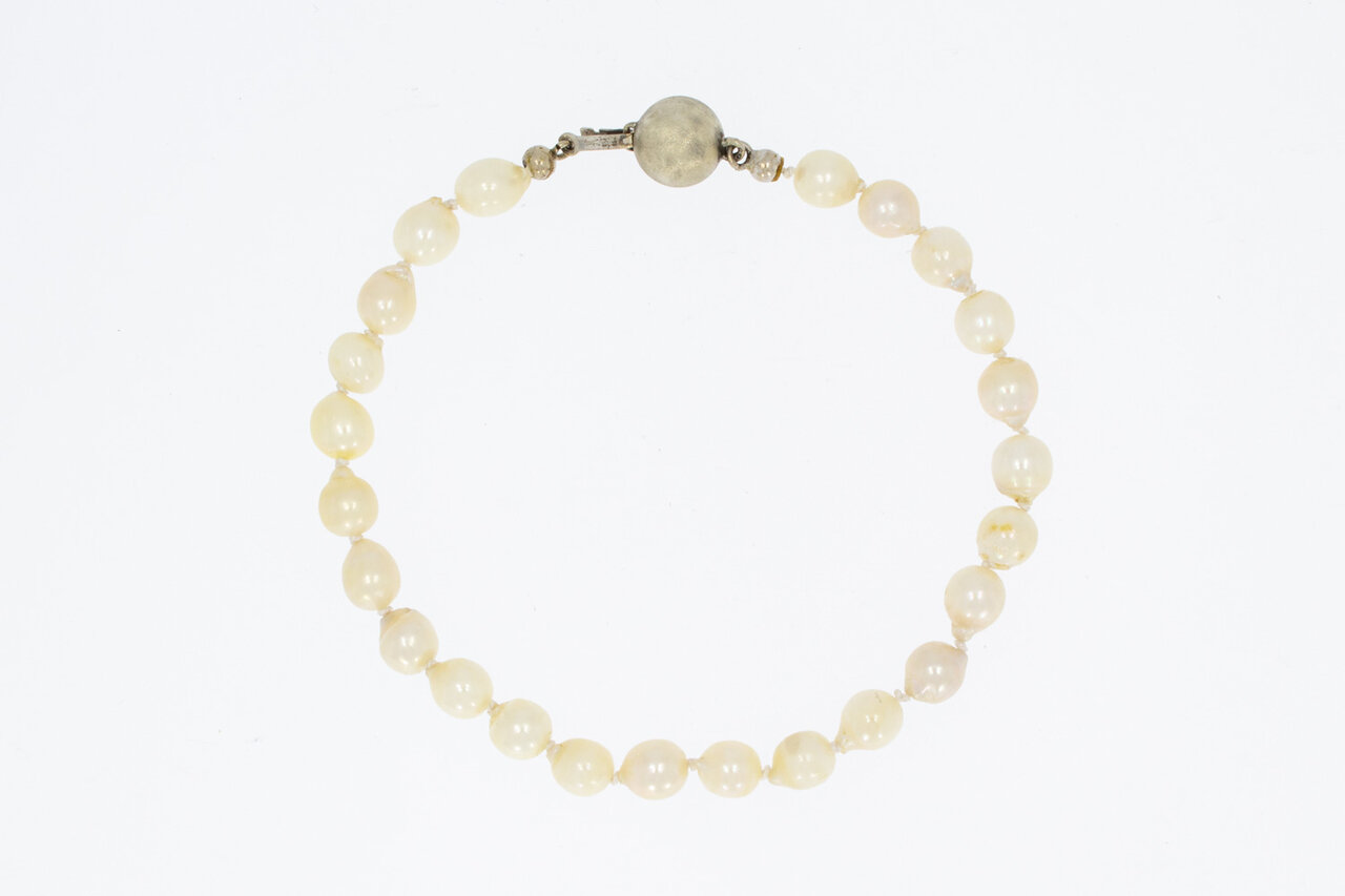Perlenarmband mit Weißgoldverschluss