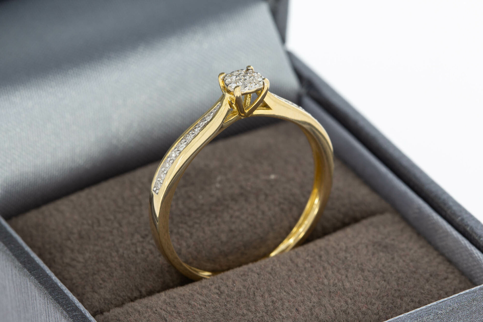 9 Karat Gelbgold Solitärring - 19 mm