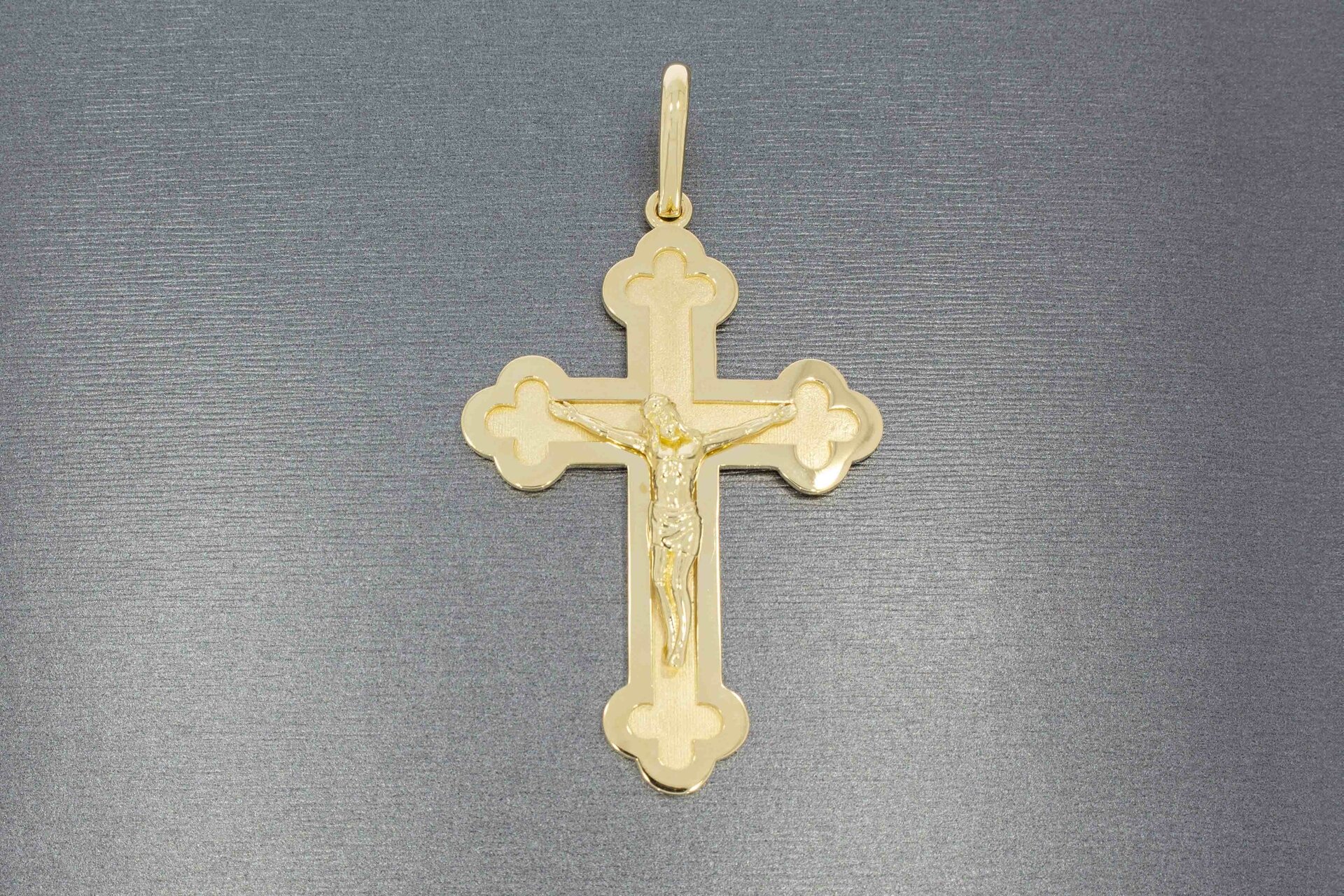 Großes goldenes Kreuz 14 Karat - 6,9 cm