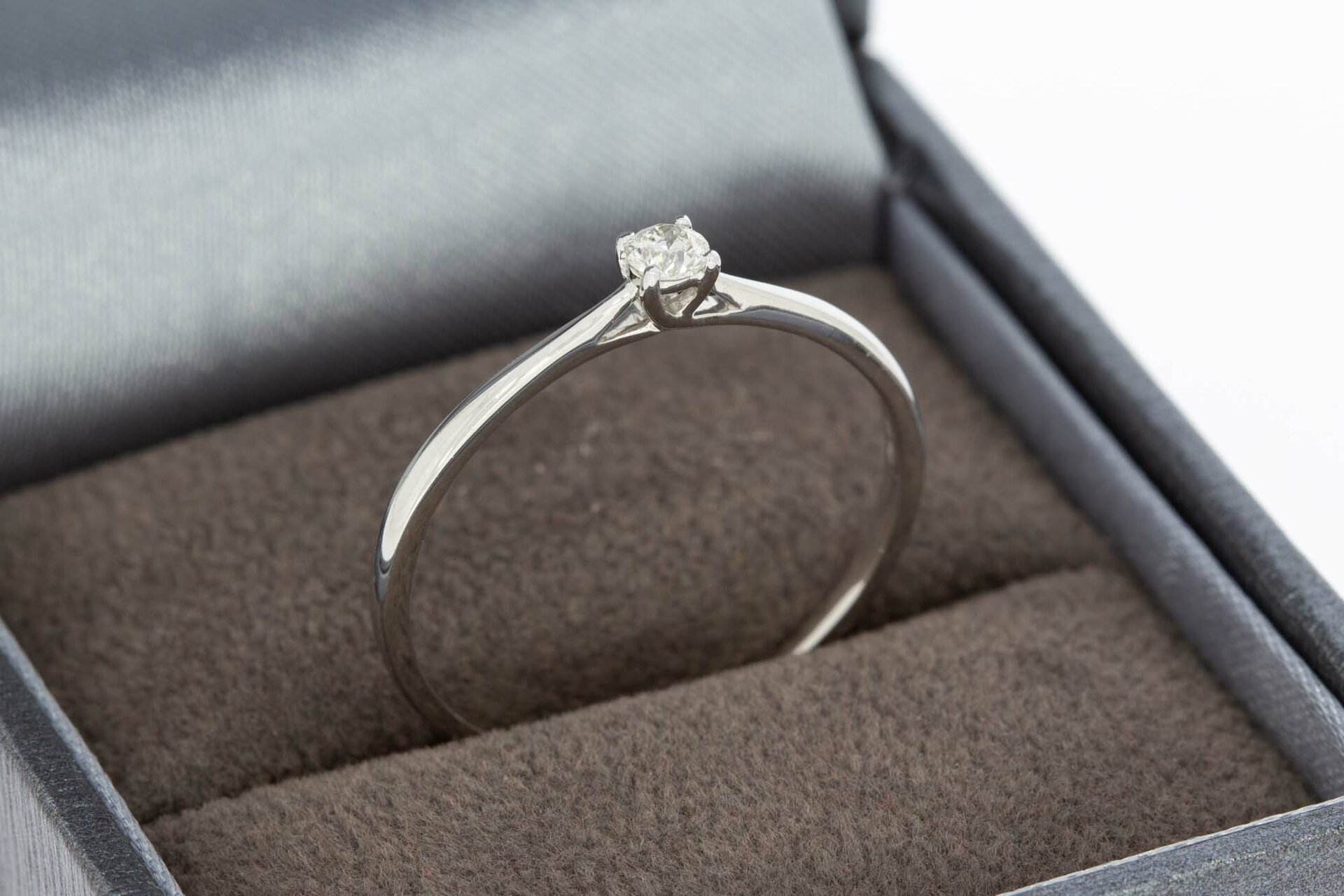 9 Karat Gold Diamant Damenring - 16,5 mm