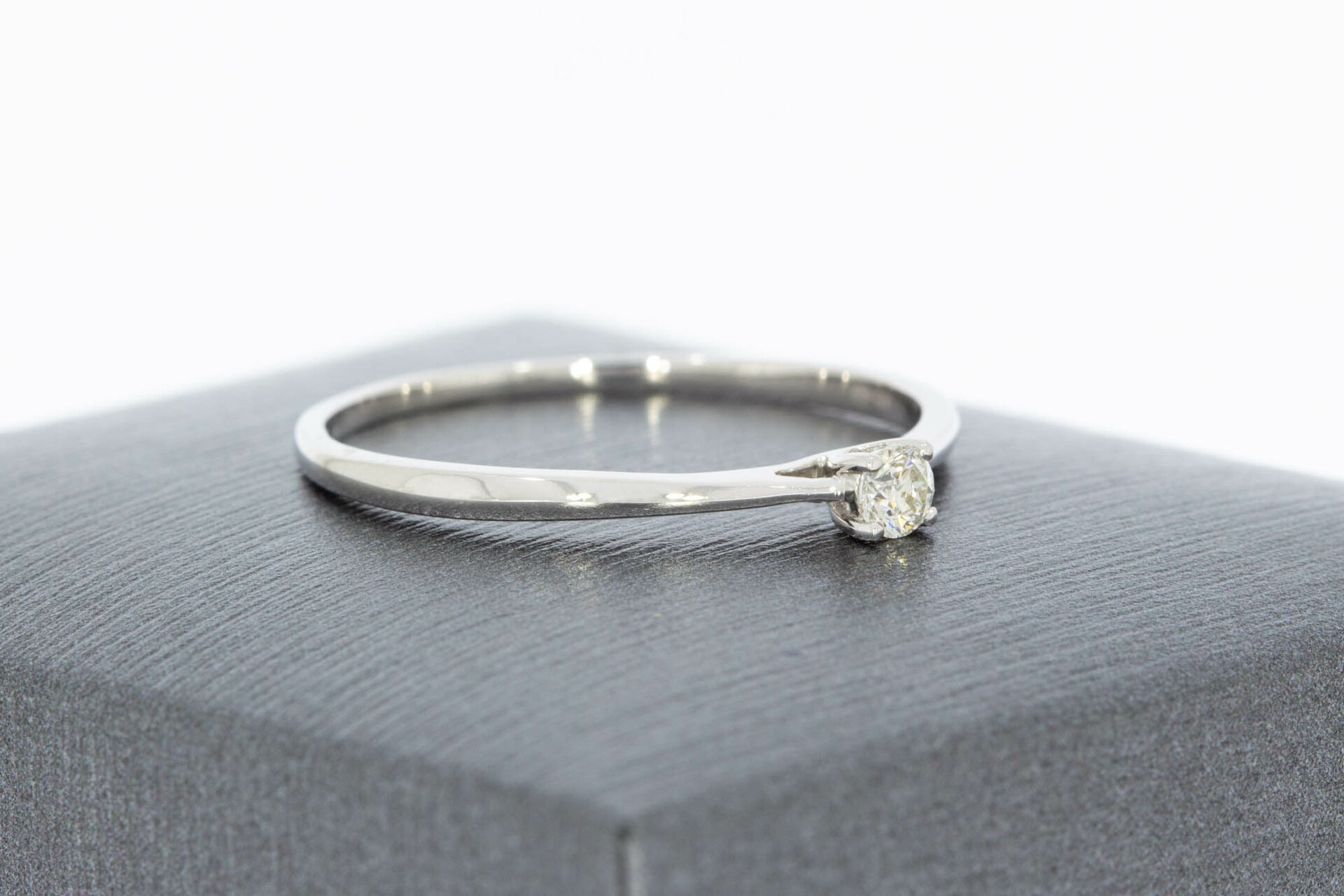 9 Karat Gold Diamant Damenring - 16,5 mm