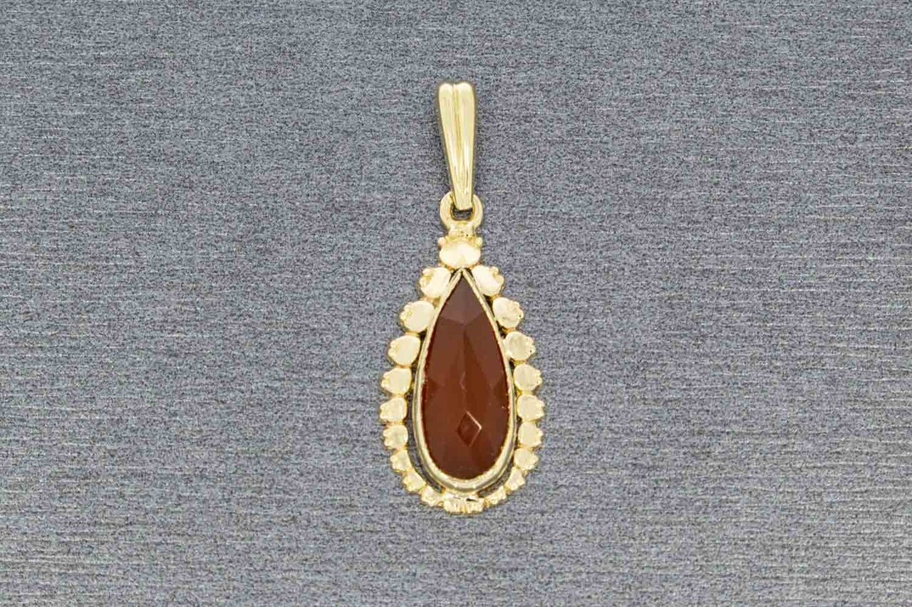 14 Karat Gelbgold Vintage Karneol Anhänger
