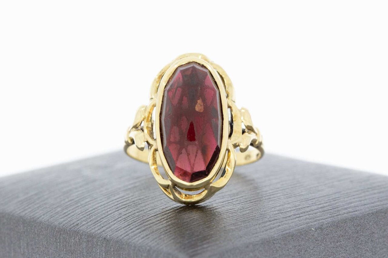 14 Karat Goldene Granat Ring - 16,7