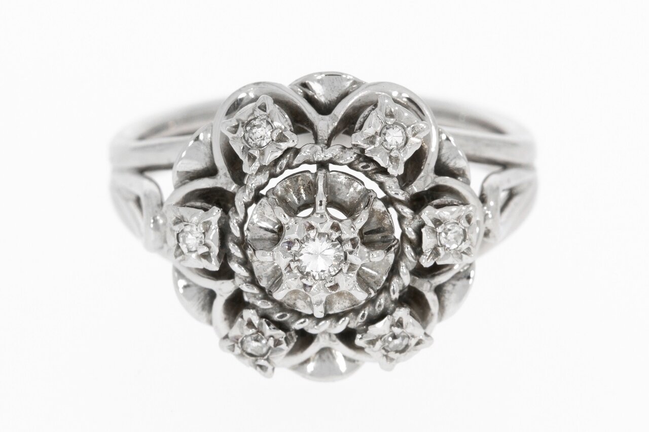 Rosetten Diamantring aus 18 Karat Gold – 16,8