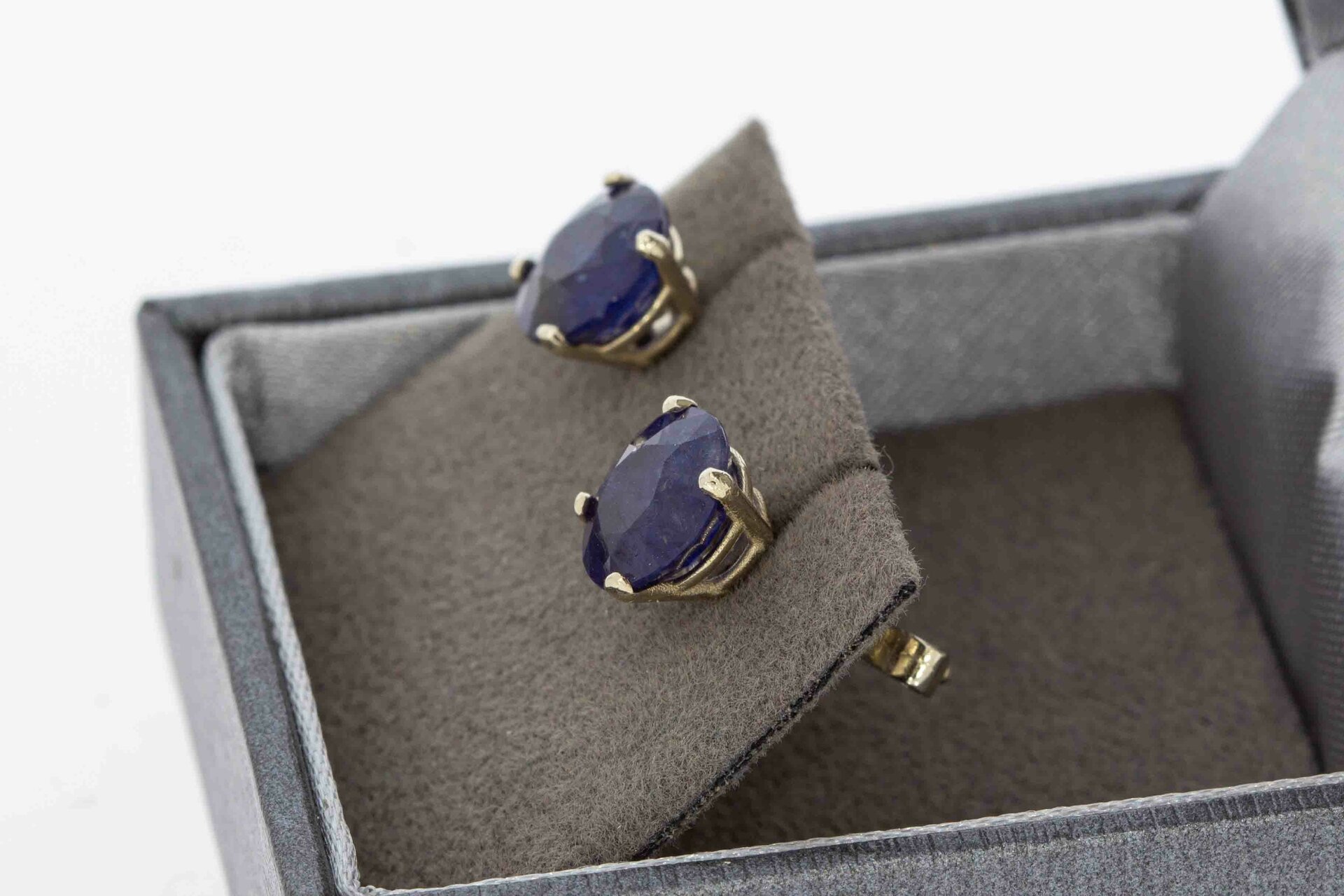 Saphir Ohrstecker 750 Gold - 0,7 cm