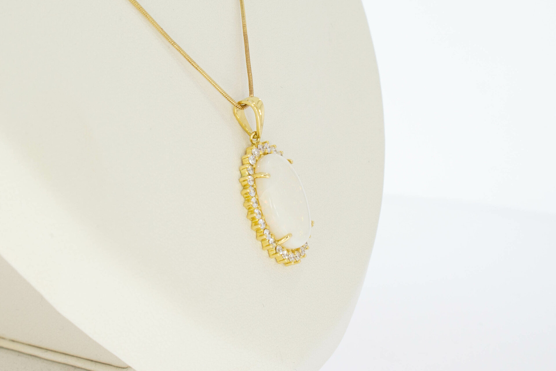 18 Karat Edelstein Anhänger - 2,3 cm