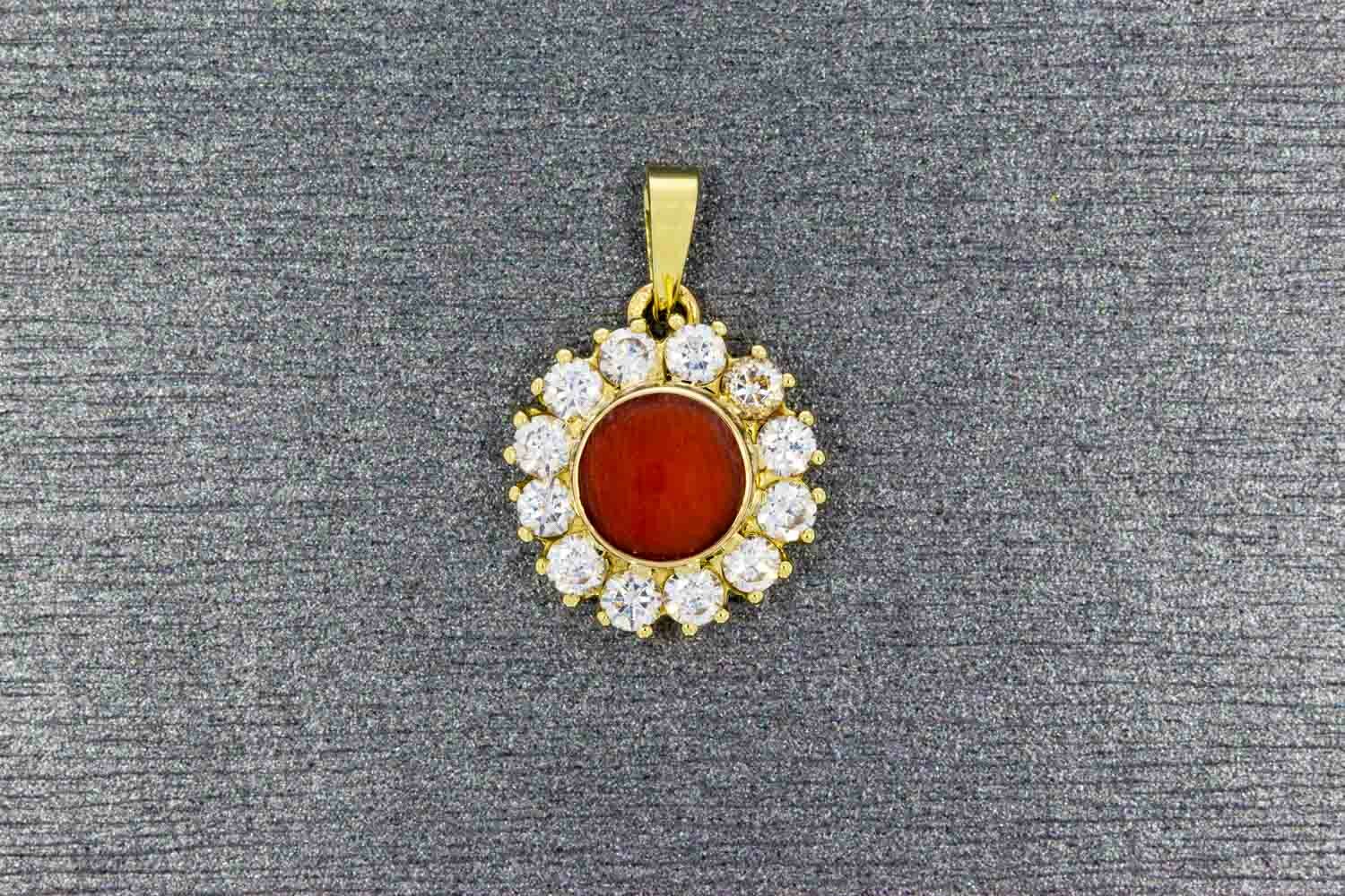 Rote Koralle Anhänger 14 Karat Gold - 1,5 cm