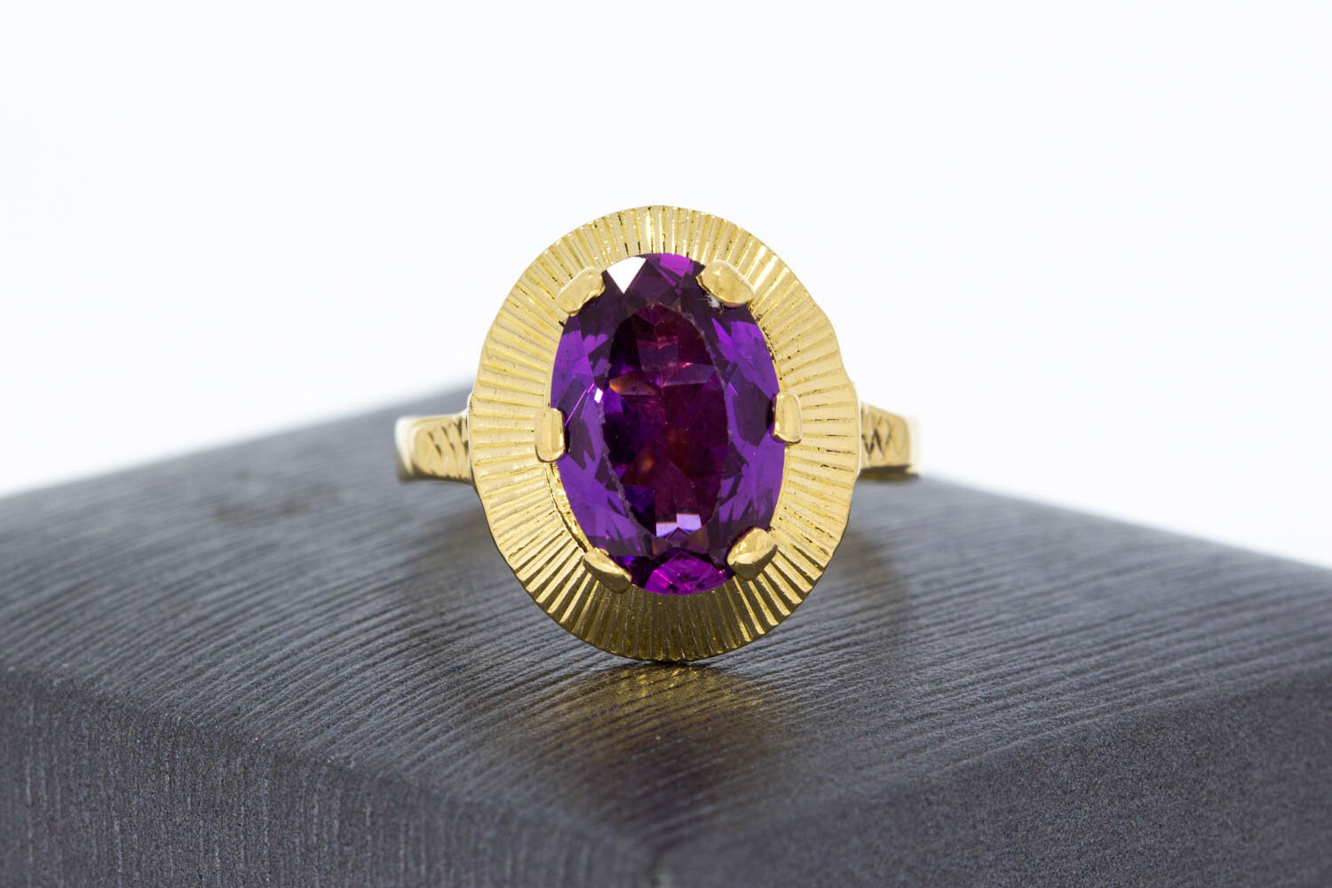 Amethyst-Ring 18 Karat Gold - 18,1 mm