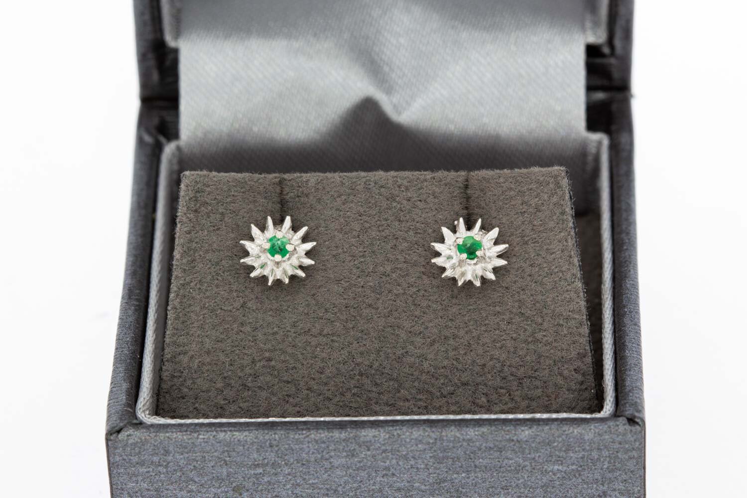 Smaragd Ohrstecker 18 Karat Weißgold - 0,7 cm