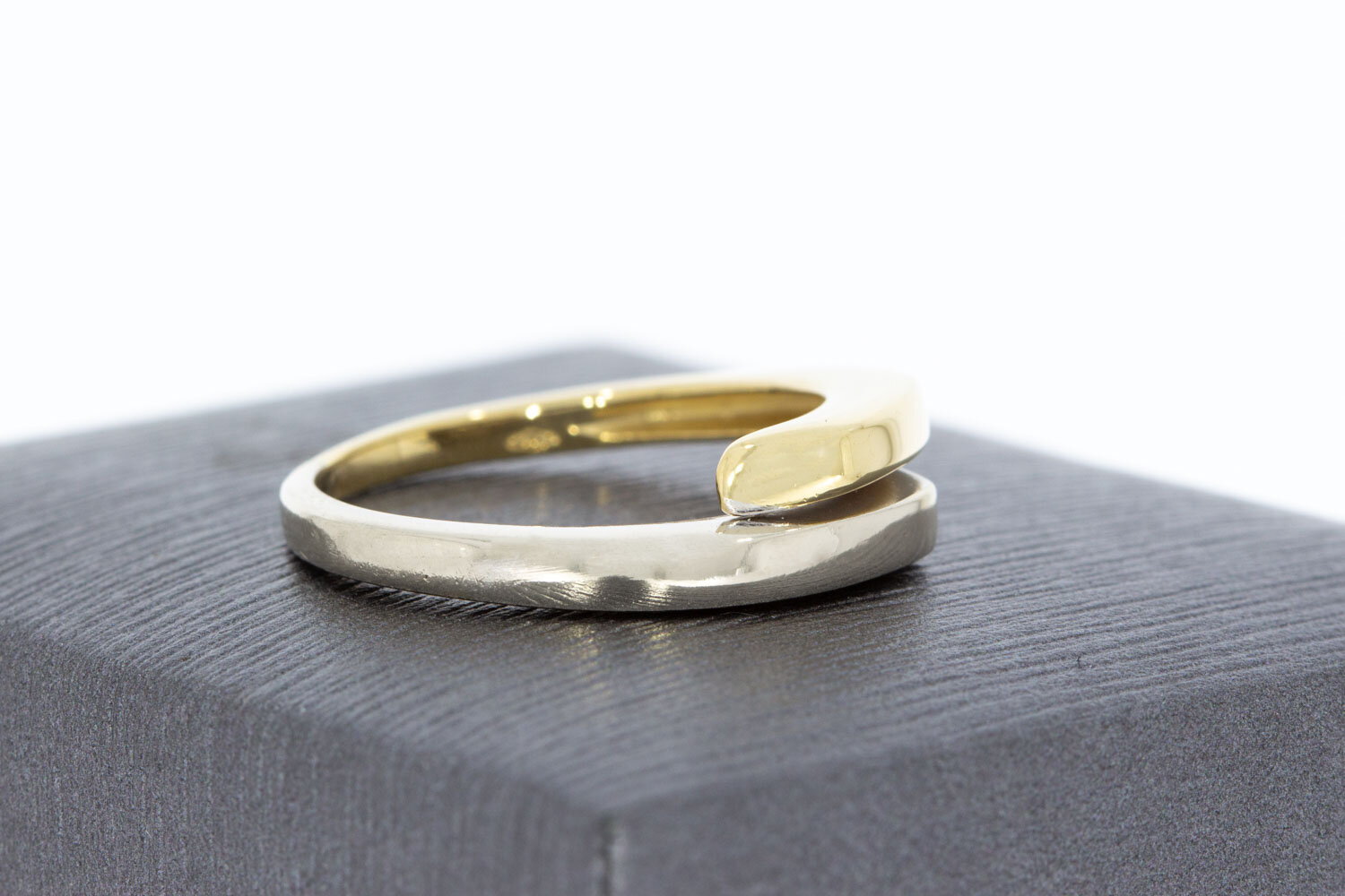 Geschwungene Goldring 14 Karat - 16,7 mm