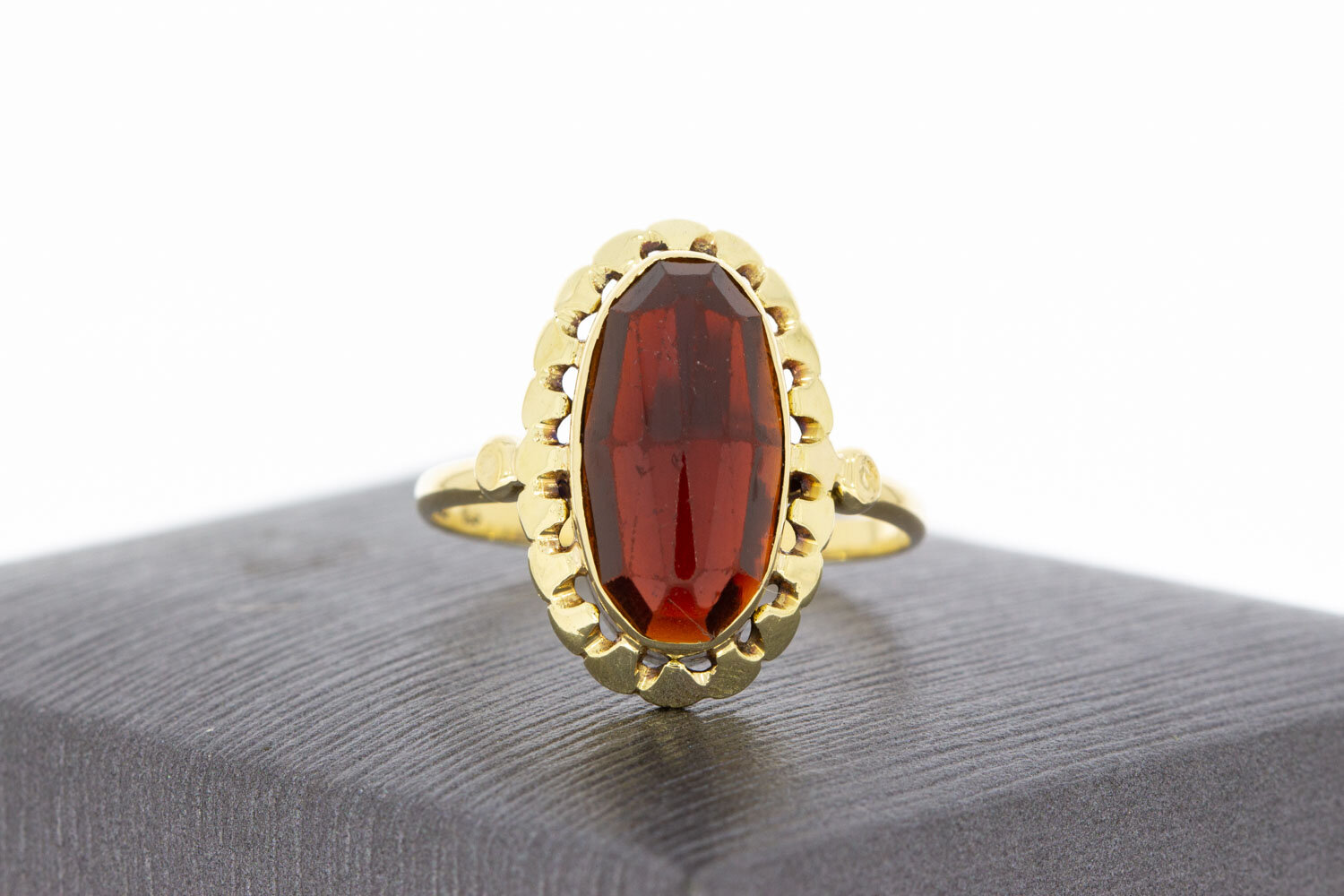 Vintage Granat Ring 14 Karat Gold - 17,5 mm