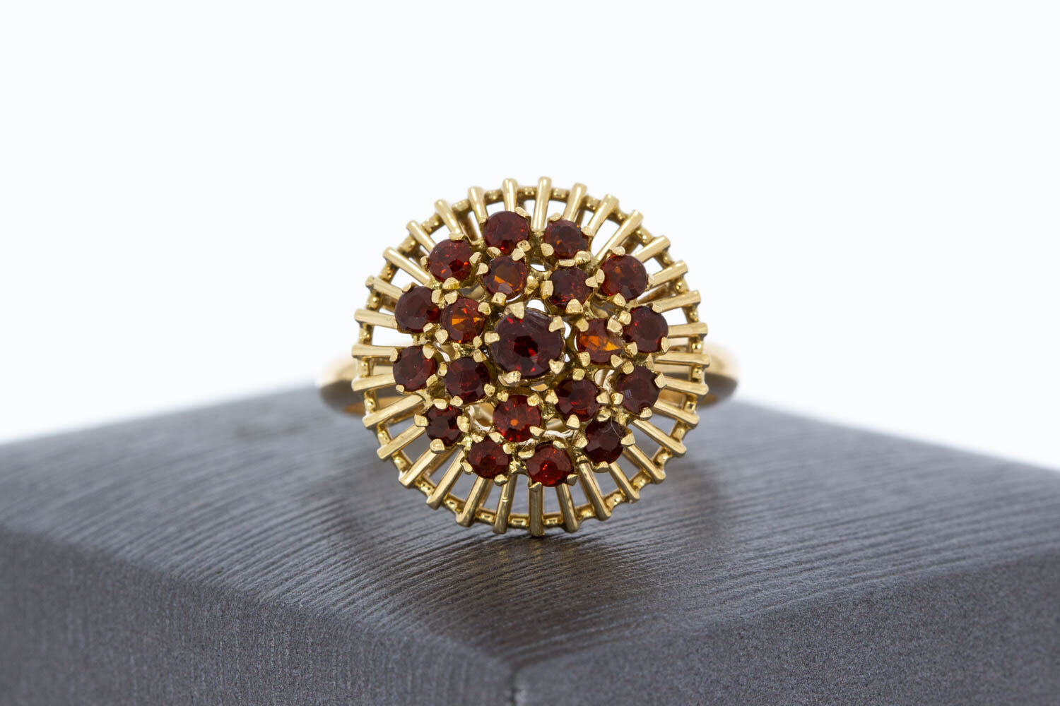 14 Karat Vintage Granat Gold Ring - 17,7 mm