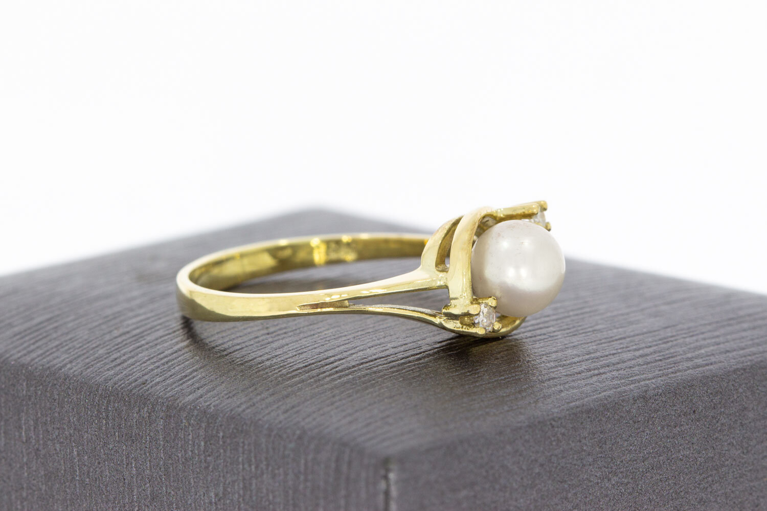 Perlenring 585 Gold mit Diamant - 17,7 mm