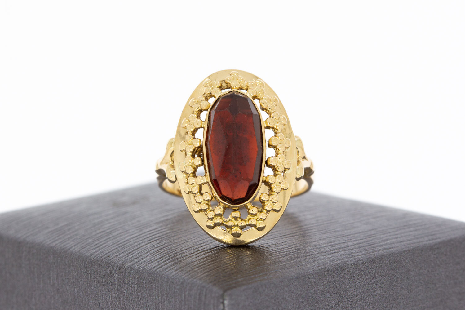Vintage Granat Ring 14 Karat Gold - 17,9 mm
