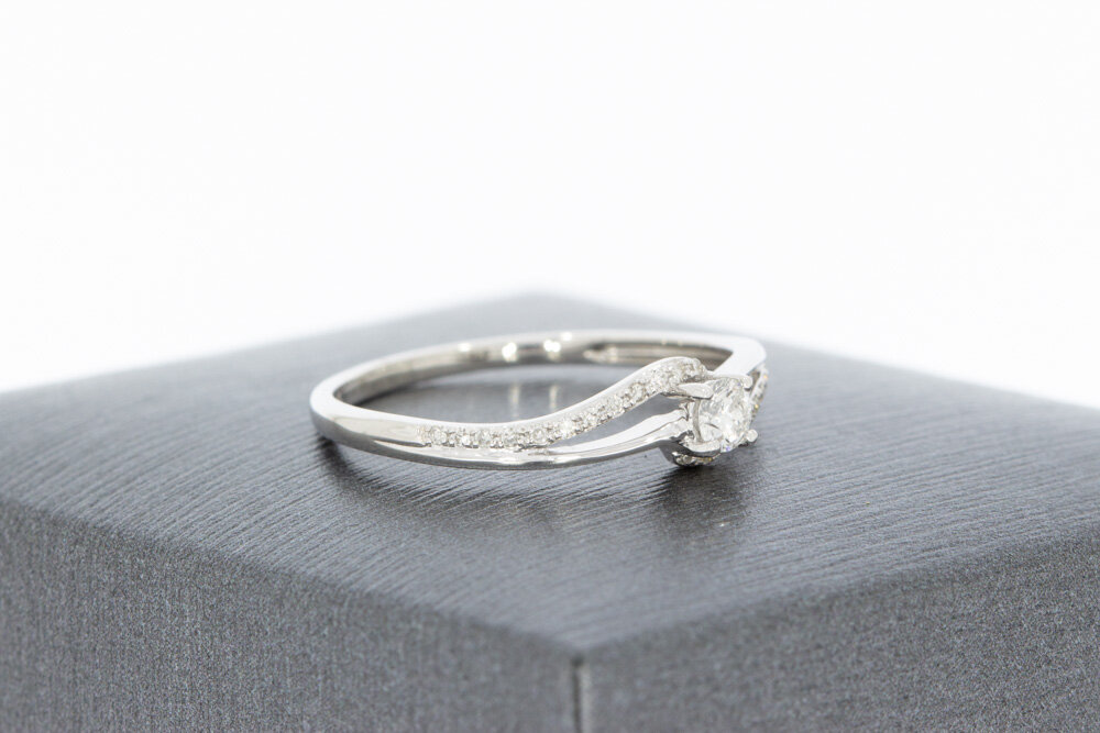 9 Karat Gold Ring Damen mit Diamant 0,10 ct - Ringgr&ouml;&szlig;e 52