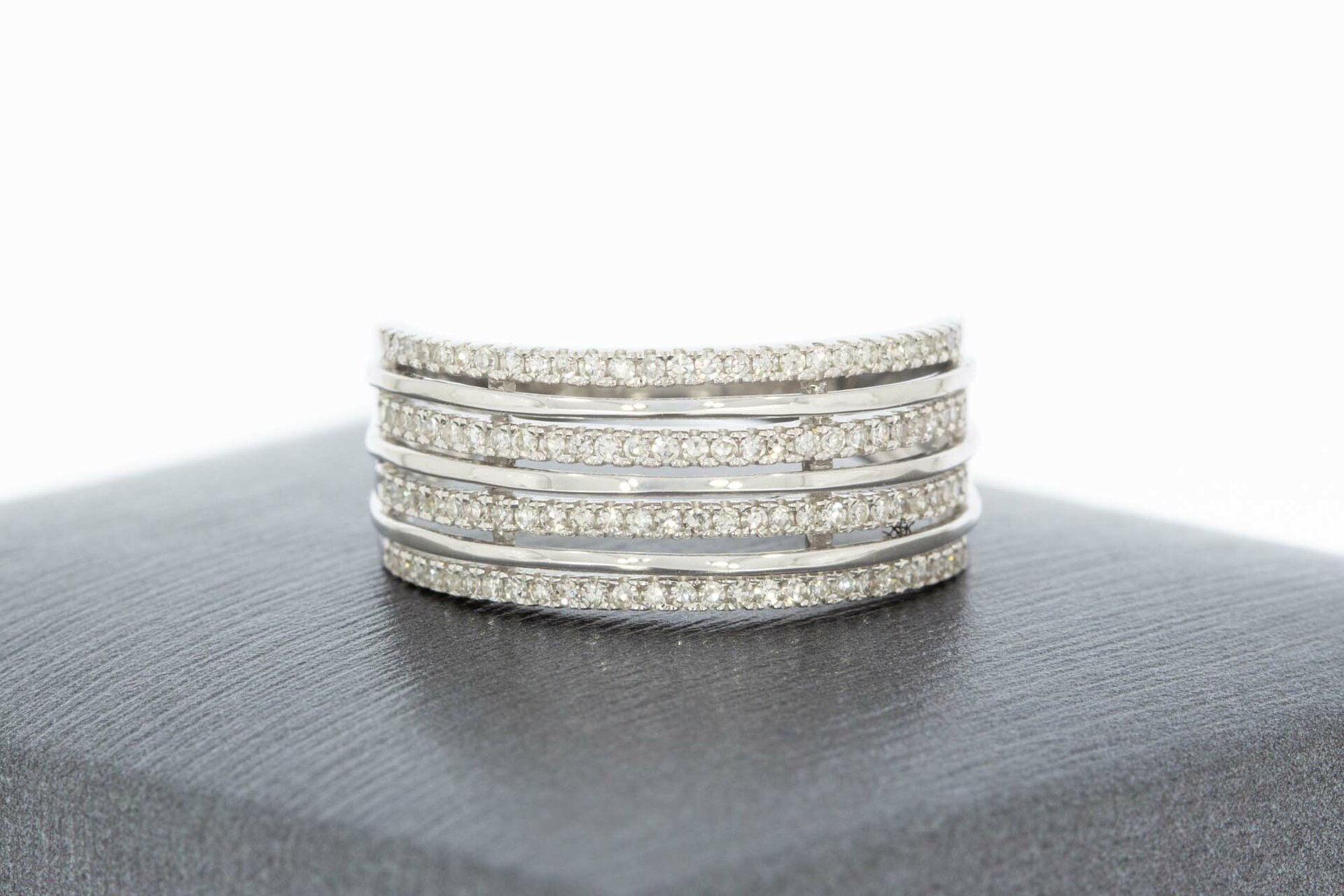 9 Karat breiter Weißgold Ring – 15,8 mm