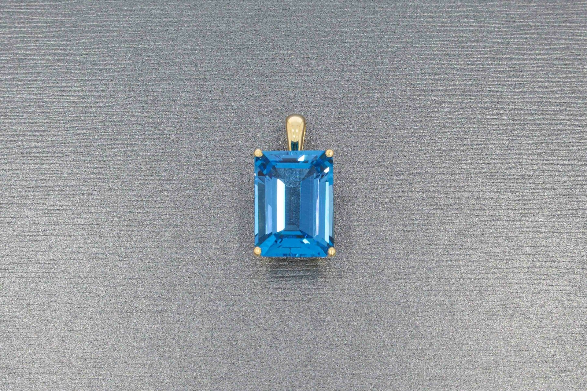 18 Karat Topas Damen Anhänger - 2,2 cm