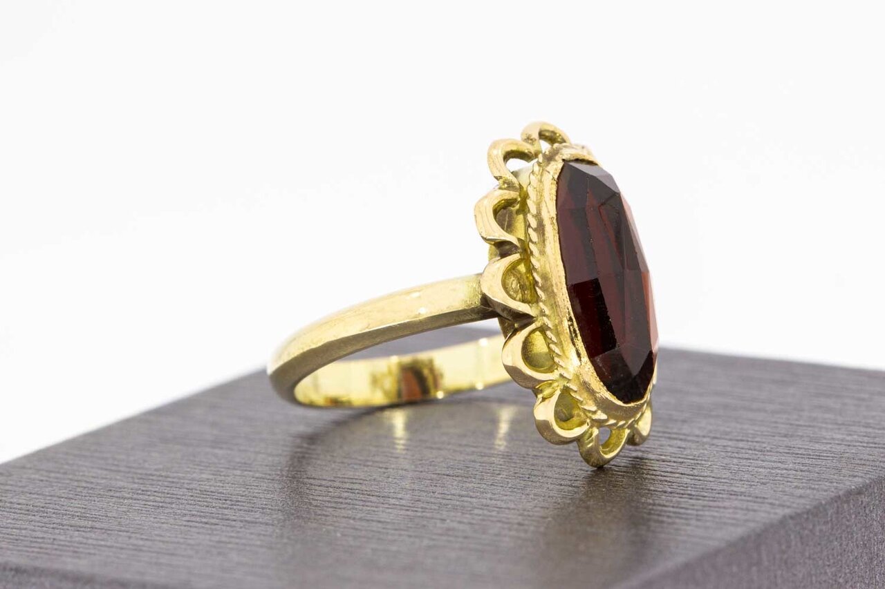 14 Karat Goldene Retro Ring mit Granat - 17,2 mm