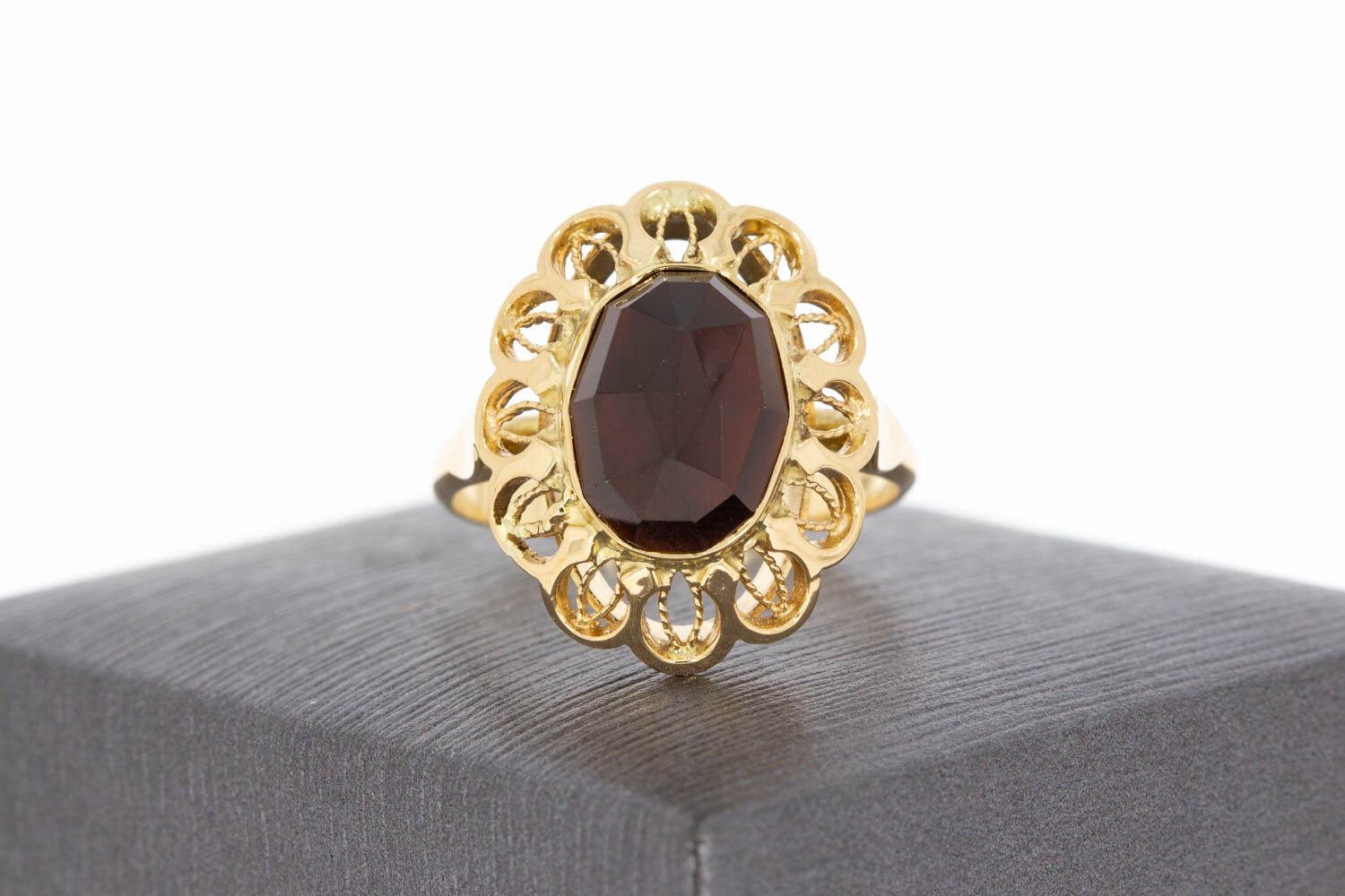 Vintage 585 Gold Ring Damen mit Granat - Ringgr&ouml;&szlig;e 61, 5 g
