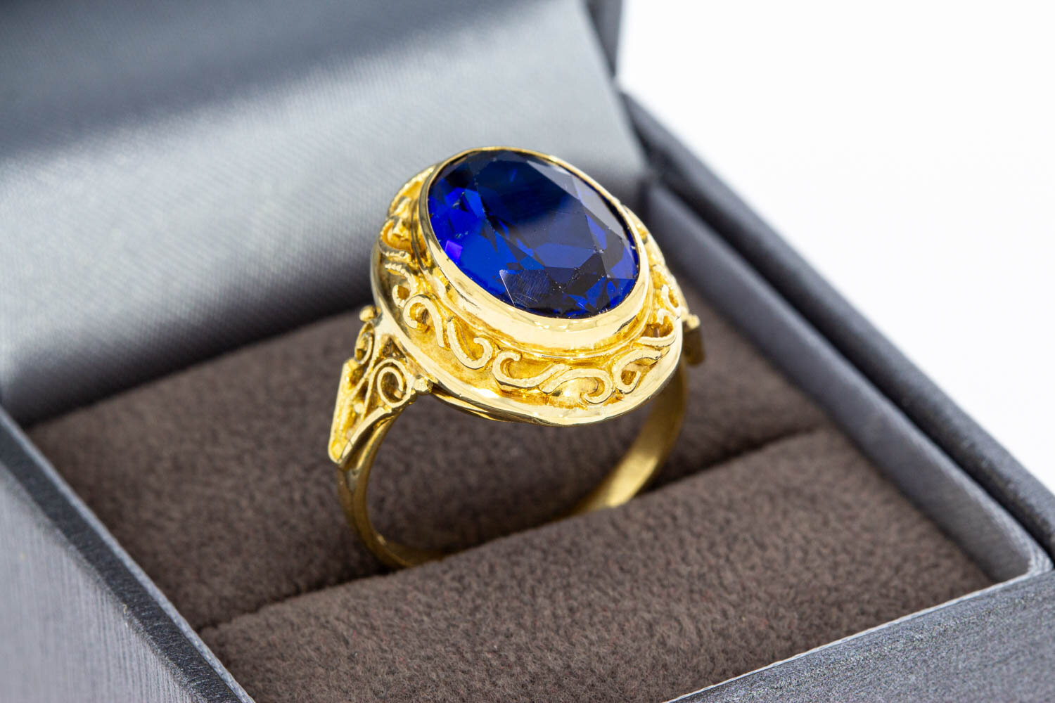Vintage 18 Karat Gold Ring mit Saphir - Ringgr&ouml;&szlig;e 55, 5,5 g
