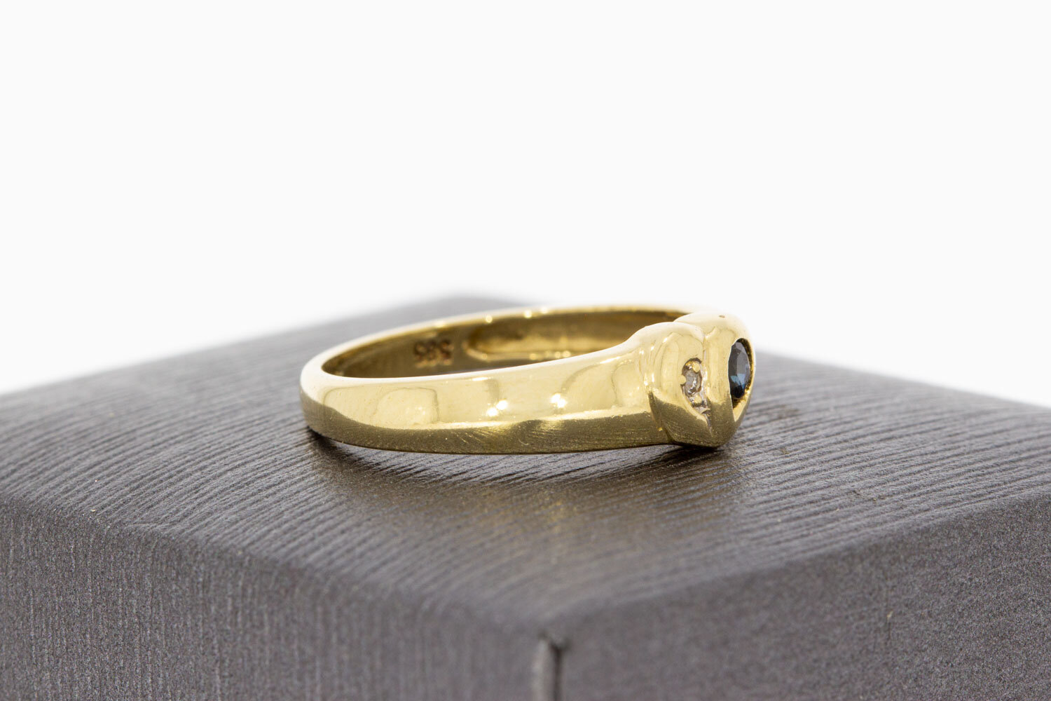 585 Gold Herzring Damen mit Saphir - Ringgr&ouml;&szlig;e 55