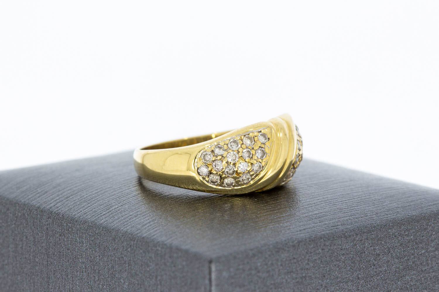 18 Karat Gold Pav&eacute;-Ring Damen mit Diamant - Ringgr&ouml;&szlig;e 53