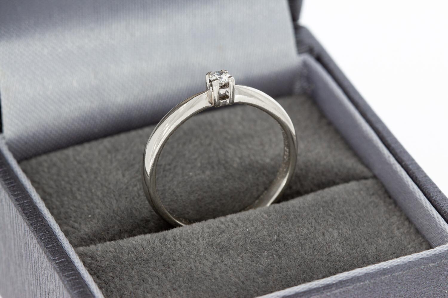 18 Karat Gold Solit&auml;rring Damen mit Diamant - Ringgr&ouml;&szlig;e 52