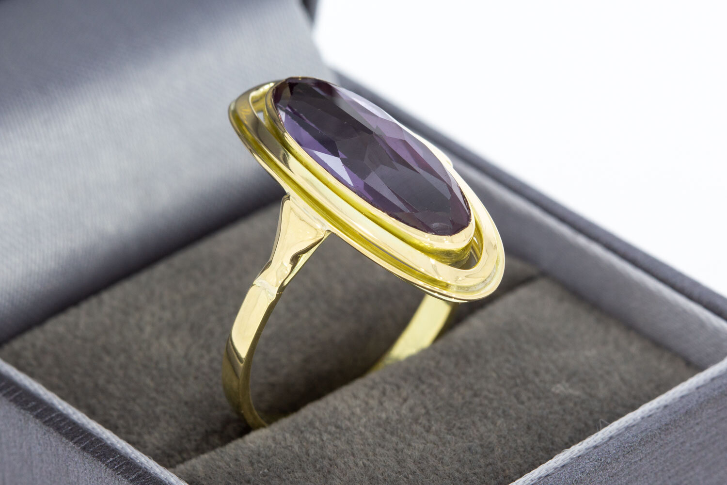 Vintage 585 Gold Ring mit Amethyst - Ringgr&ouml;&szlig;e 62, 5,5 g