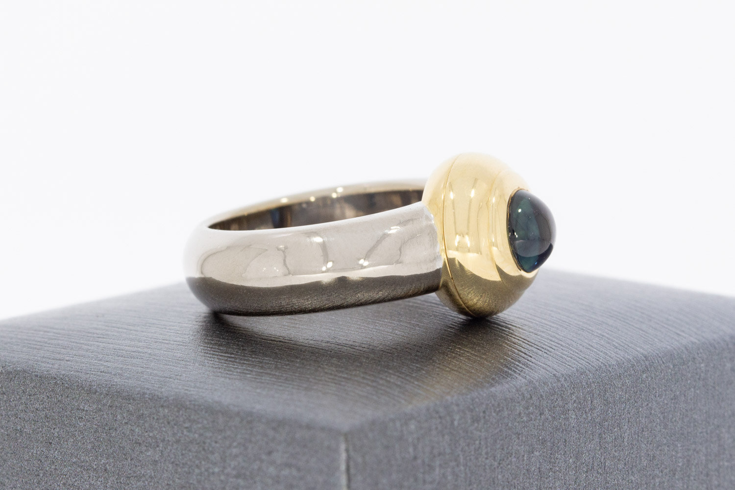 18 Karat Gold Statement-Ring mit Saphir - Ringgr&ouml;&szlig;e 51