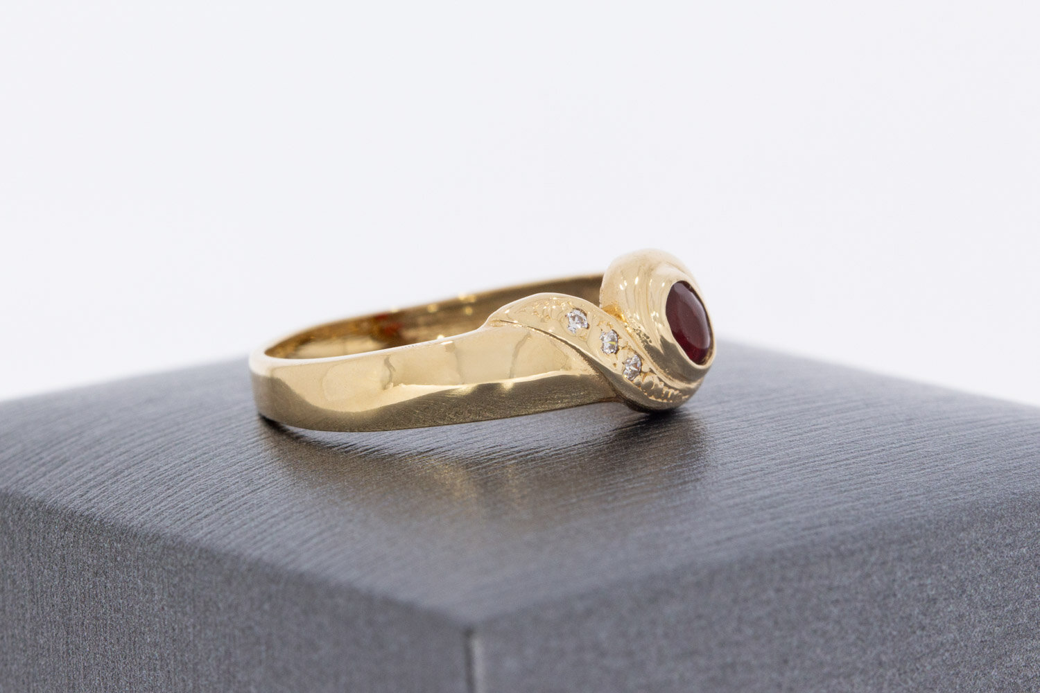 585 Gold Ring Damen - Ringgr&ouml;&szlig;e 56, 2,9 g